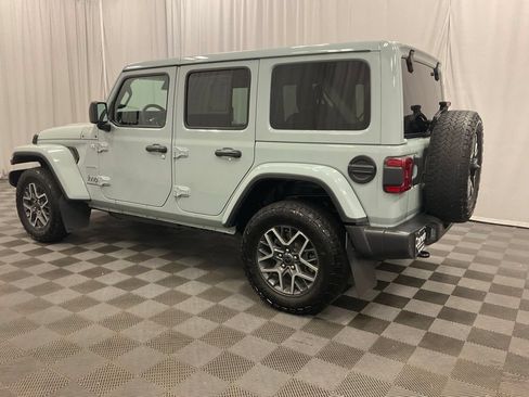 Used 2024 Jeep Wrangler Unlimited Sahara AWD/4WD image 4
