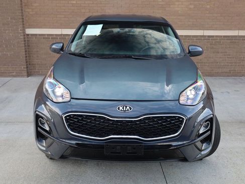 Used 2022 Kia Sportage LX image 6