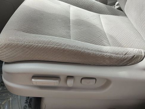 Used 2015 Honda Odyssey EX image 3