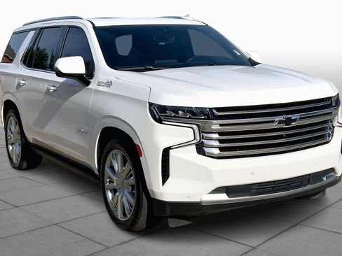 Used 2024 Chevrolet Tahoe High Country image 3