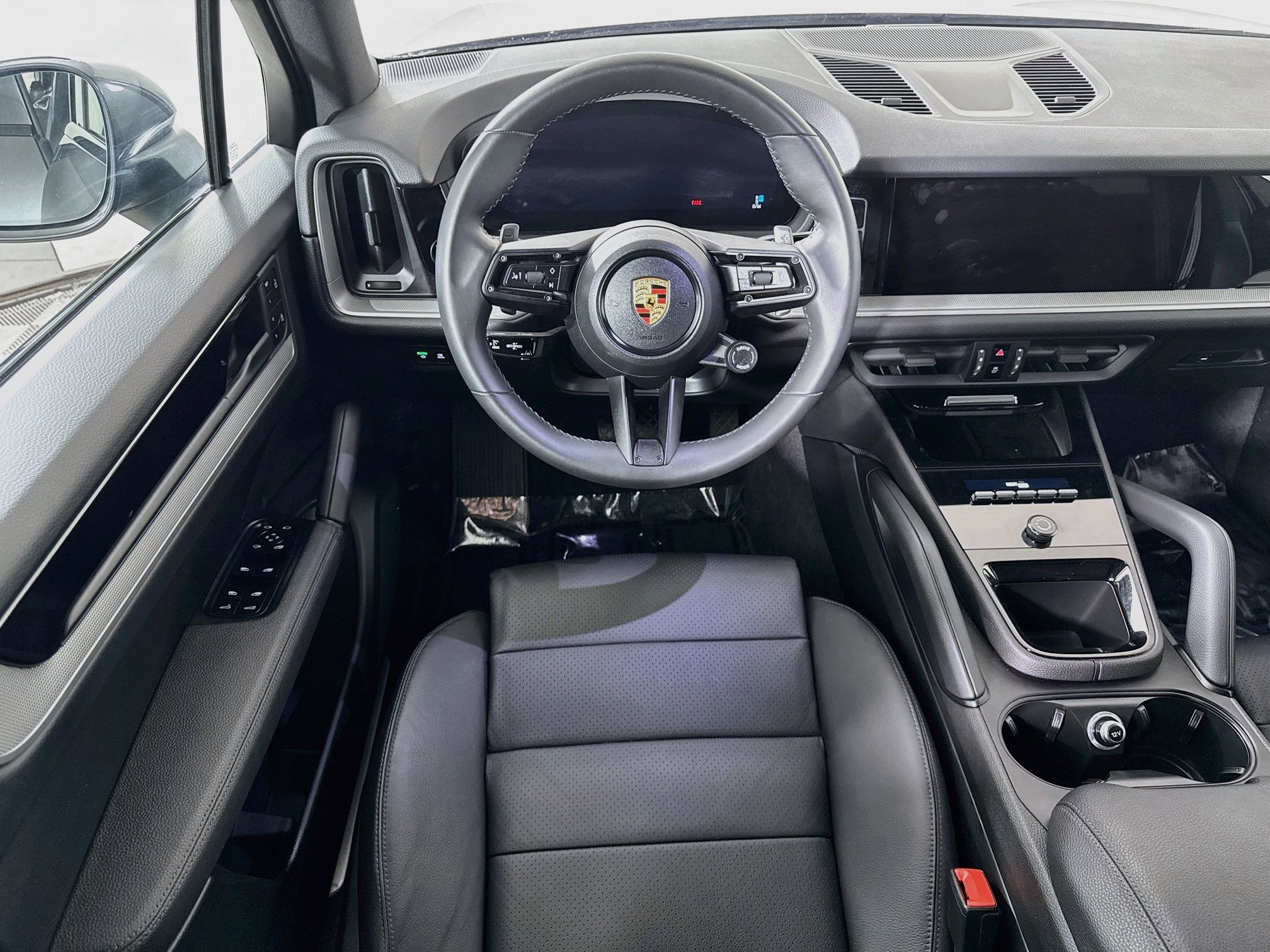 Certified 2024 Porsche Cayenne AWD/4WD image 22