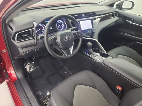 Used 2020 Toyota Camry LE image 24