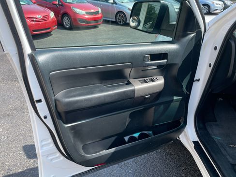 Used 2012 Toyota Tundra 4x4 Double Cab image 26