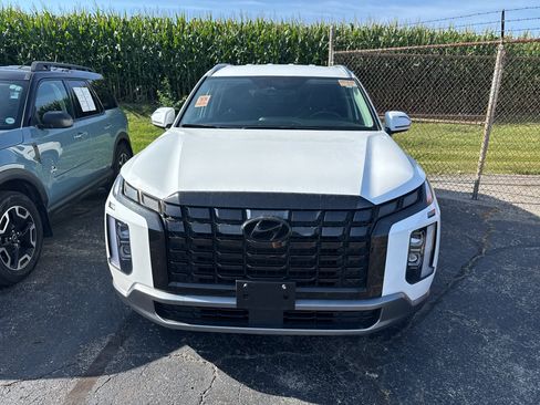 Used 2024 Hyundai Palisade SEL FWD image 2