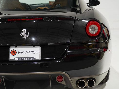 Used 2007 Ferrari 599 GTB Fiorano RWD image 21