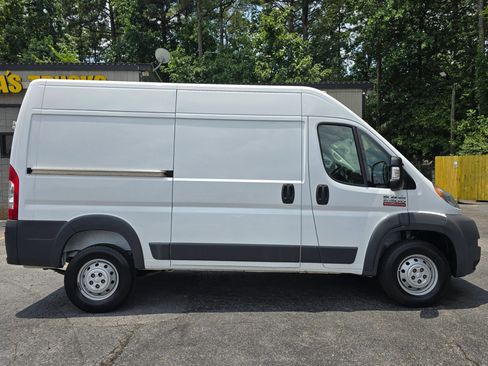 Used 2018 RAM ProMaster 2500 w/ Interior Convenience Group FWD image 8