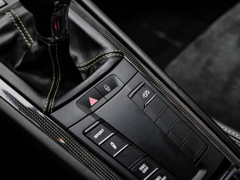 Used 2018 Porsche 911 GT3 RWD image 58
