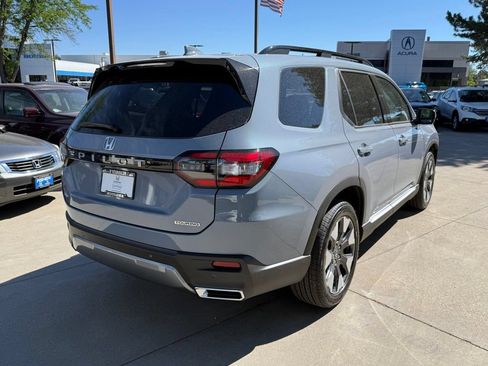 Certified 2026 Honda Pilot Touring image 4