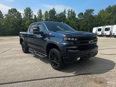 Used 2022 Chevrolet Silverado 1500 LT Trail Boss w/ Safety Package AWD/4WD image 2