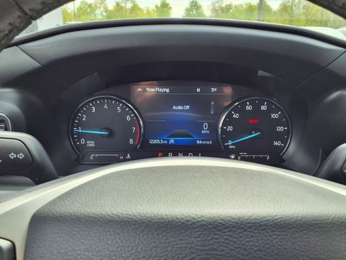 Used 2024 Ford Explorer XLT w/ Equipment Group 202A AWD/4WD image 18