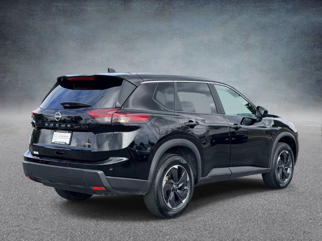 Used 2026 Nissan Rogue SV AWD/4WD image 2