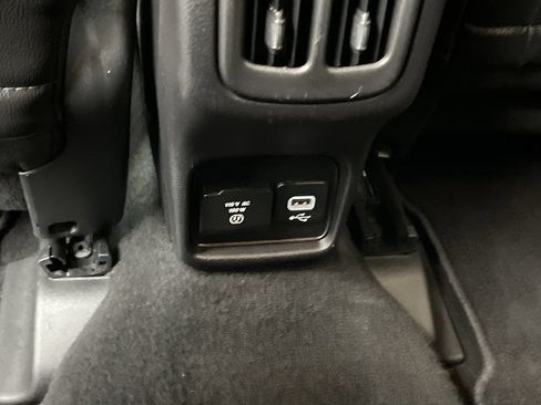 Used 2019 Jeep Compass Limited AWD/4WD image 11