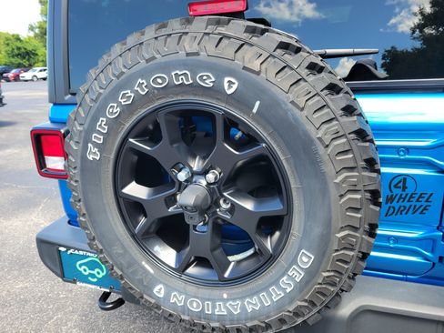 Used 2022 Jeep Wrangler Sport AWD/4WD image 33