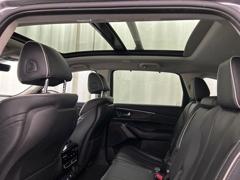 Used 2023 Acura MDX Advance image 22