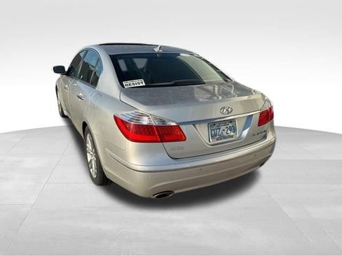 Used 2010 Hyundai Genesis 4.6 w/ Technology Pkg 5 image 4