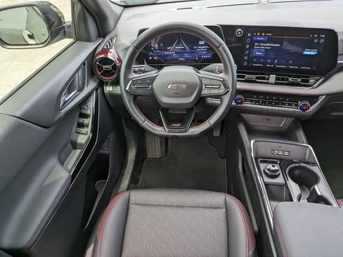 Used 2025 Chevrolet Equinox RS w/ Safety and Technology Package FWD image 16