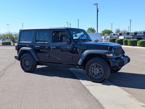 Used 2024 Jeep Wrangler Sport S image 7