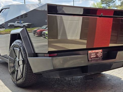Used 2024 Tesla Cybertruck AWD Crew Cab image 4