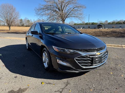 Used 2023 Chevrolet Malibu LT w/ Driver Confidence Package image 7