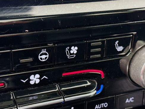 Used 2022 Jeep Grand Cherokee Overland image 21