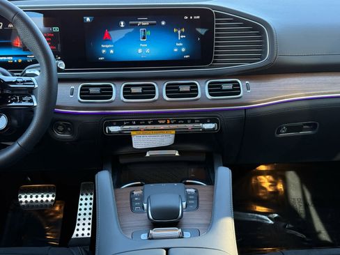 New 2026 Mercedes-Benz GLE 53 AMG 4MATIC image 13