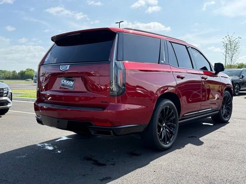 Used 2022 Cadillac Escalade Sport Platinum w/ LPO, ONYX Package AWD/4WD image 5