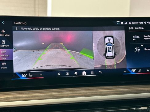 Certified 2025 BMW X5 xDrive50e w/ Premium Package image 24