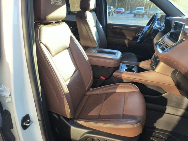 Used 2024 Chevrolet Suburban High Country AWD/4WD image 26