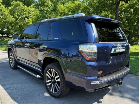 Used 2017 Toyota 4Runner Limited AWD/4WD image 9