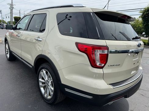 Used 2018 Ford Explorer Limited w/ Equipment Group 301A AWD/4WD image 3