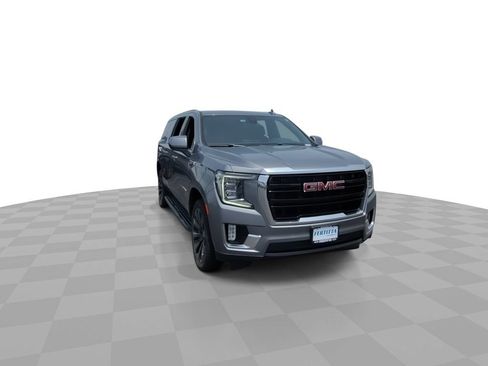 Used 2021 GMC Yukon XL SLE AWD/4WD image 2