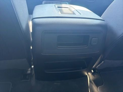 Used 2018 GMC Sierra 1500 SLT AWD/4WD image 17