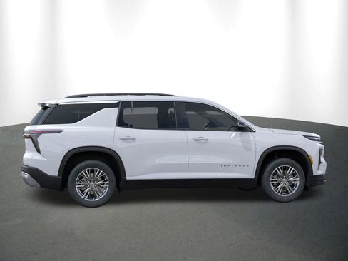 New 2026 Chevrolet Traverse LT image 6