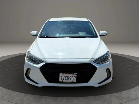 Used 2017 Hyundai Elantra SE w/ SE A/T Tech Package 03 FWD image 2