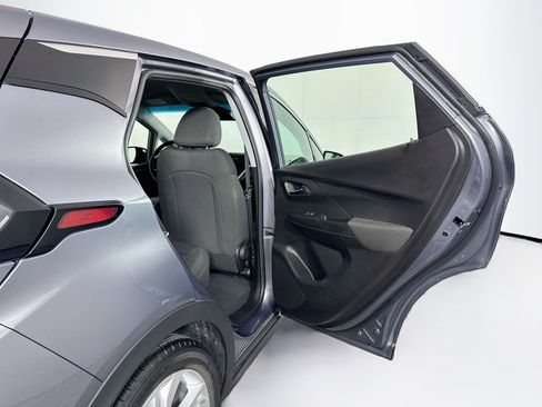 Used 2023 Chevrolet Bolt LT FWD image 27