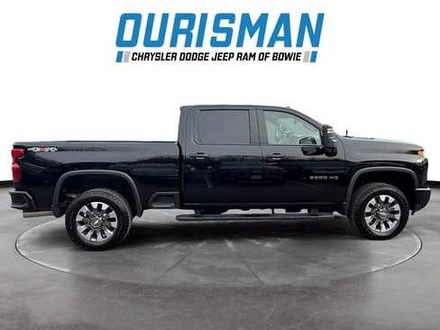 Used 2024 Chevrolet Silverado 2500 Custom w/ Custom Value Package image 7