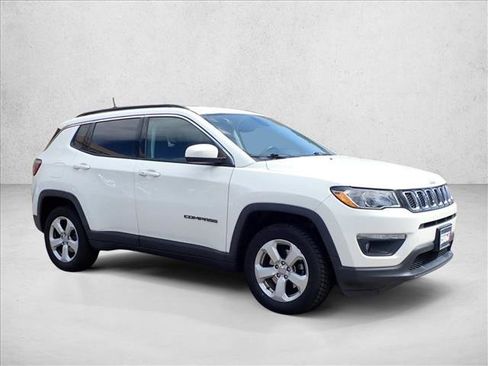 Used 2017 Jeep Compass Latitude w/ Safe & Security Group AWD/4WD image 6