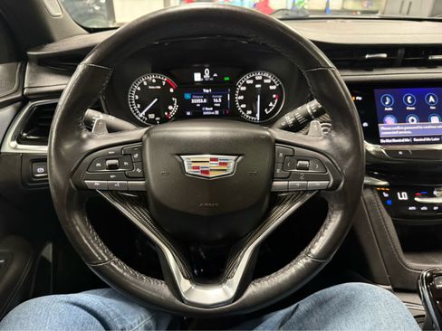 Used 2023 Cadillac XT6 Sport AWD/4WD image 11