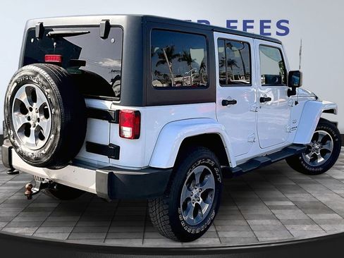 Used 2017 Jeep Wrangler Unlimited Sahara image 6