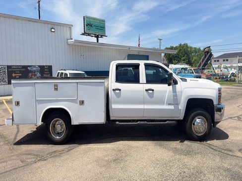 Used 2019 Chevrolet Silverado 3500 W/T w/ WT Convenience Package AWD/4WD image 17