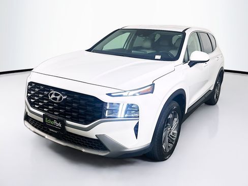 Used 2023 Hyundai Santa Fe SE FWD image 3