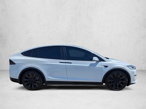Used 2023 Tesla Model X AWD/4WD image 4