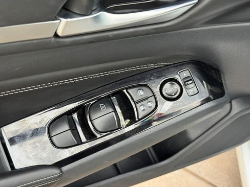 Used 2023 Nissan Altima 2.5 SV w/ SV Premium Package FWD image 19