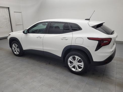 Used 2024 Chevrolet Trax LS FWD image 3