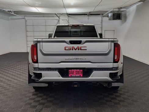 Used 2023 GMC Sierra 3500 Denali w/ Denali Ultimate Package image 9