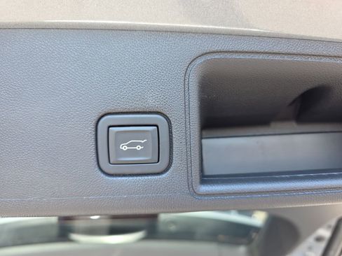 Certified 2023 GMC Terrain SLT w/ Tech Package FWD image 14