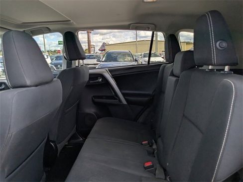Used 2018 Toyota RAV4 XLE image 14