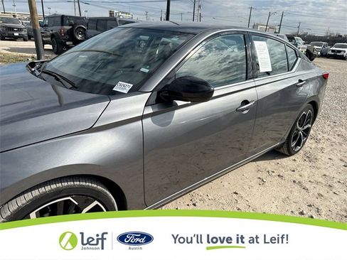 Used 2024 Nissan Altima 2.5 SR image 34