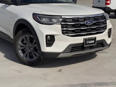 New 2026 Ford Explorer Active w/ Active Comfort Package image 3