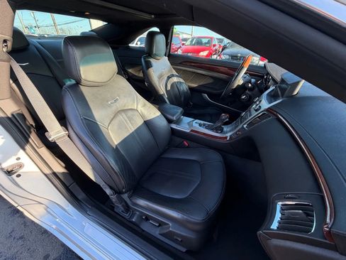Used 2011 Cadillac CTS Premium image 14